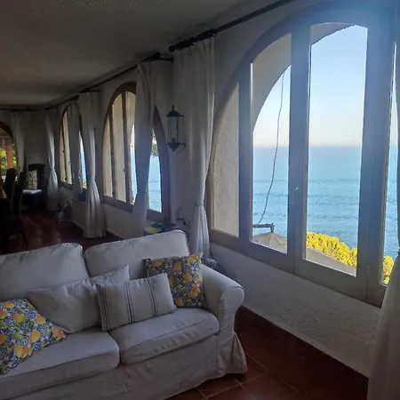 Villa Nsm Carlotta & Guarda Che Mare Con Piscine Vista Mare Pugnochiuso
