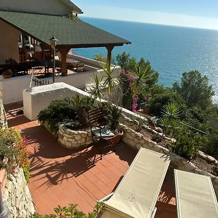 Nsm Carlotta & Guarda Che Mare Con Piscine Vista Mare Pugnochiuso